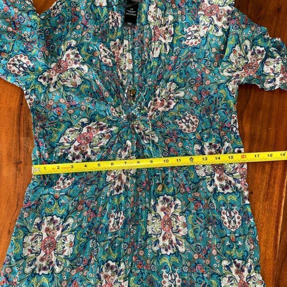 Bisou Bisou Floral Blouse in Teal - Picture 13 of 14